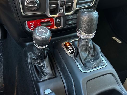 New 2026 Jeep Gladiator Willys AWD/4WD image 18