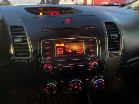 Used 2016 Kia Forte LX FWD image 29