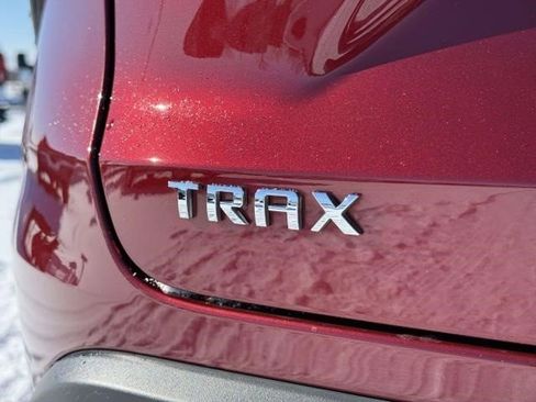 Certified 2025 Chevrolet Trax LT image 6