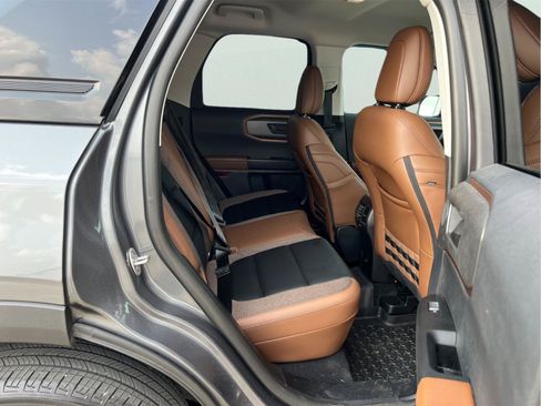 Used 2025 Ford Bronco Sport Outer Banks w/ Outer Banks Tech Package+ AWD/4WD image 17