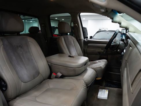 Used 2004 Dodge Ram 2500 Truck SLT w/ Sport Appearance Group image 10