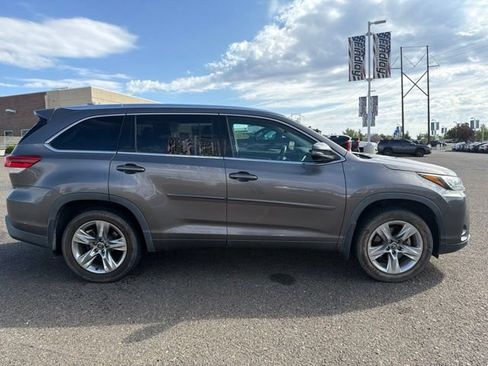 Certified 2018 Toyota Highlander Limited AWD/4WD image 4