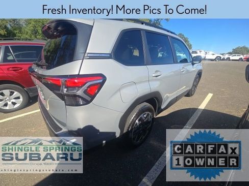 Used 2025 Subaru Forester Premium AWD/4WD image 2