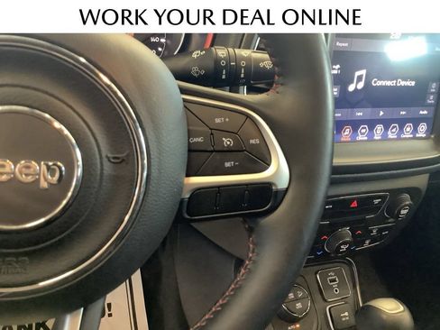 Used 2018 Jeep Compass Trailhawk w/ Cold Weather Group AWD/4WD image 19