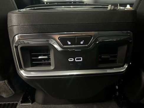 New 2025 Chevrolet Silverado 1500 LTZ w/ LTZ Convenience Package II image 38