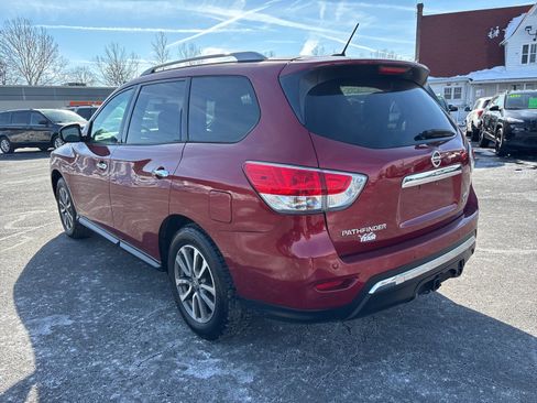 Used 2015 Nissan Pathfinder SV image 5