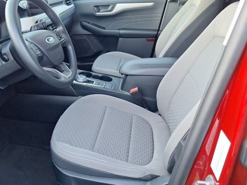 Used 2022 Ford Escape SE image 7