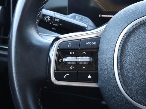 Used 2024 Kia Sorento S image 27