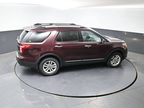 Used 2011 Ford Explorer XLT w/ 202A Rapid Spec Order Code AWD/4WD image 13