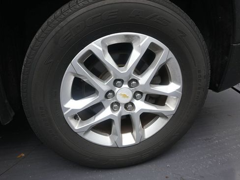 Used 2018 Chevrolet Traverse LS FWD image 10