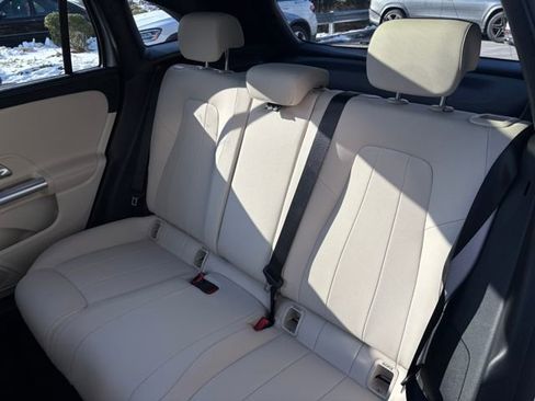 Used 2025 Mercedes-Benz GLA 250 4MATIC image 44