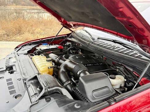 Used 2018 Lincoln Navigator Reserve w/ Technology Package image 40