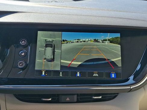 Used 2022 Buick Envision Avenir w/ Technology Package II FWD image 18