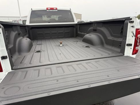 Used 2024 RAM 3500 Big Horn image 10