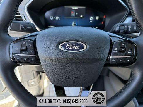 Used 2025 Ford Escape Platinum image 18