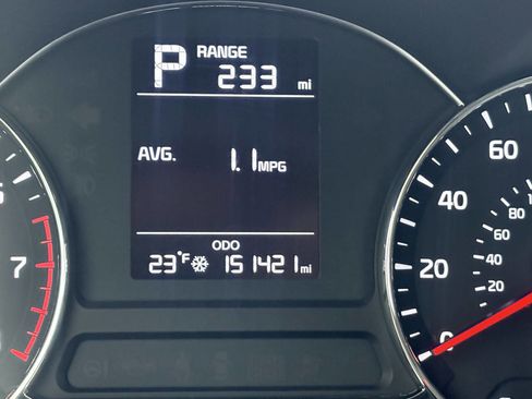 Used 2017 Kia Forte LX image 6