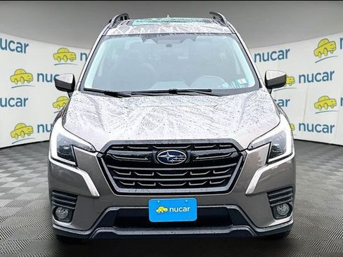Used 2023 Subaru Forester Premium AWD/4WD image 3
