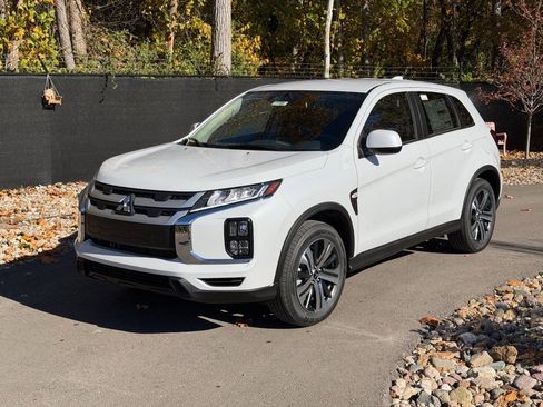 New 2025 Mitsubishi Outlander Sport ES image 1