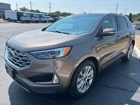 Used 2019 Ford Edge Titanium w/ Equipment Group 301A AWD/4WD image 7