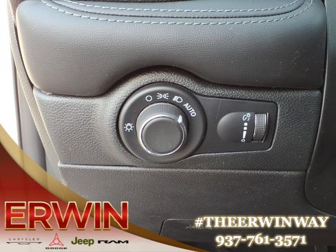 Certified 2024 Dodge Durango SXT image 15