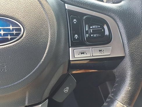Used 2017 Subaru Outback 2.5i Touring AWD/4WD image 10