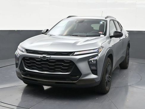 Used 2024 Chevrolet Trax ACTIV w/ Driver Confidence Package FWD image 8