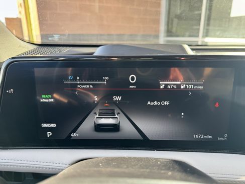 Used 2024 Nissan Ariya AWD image 17