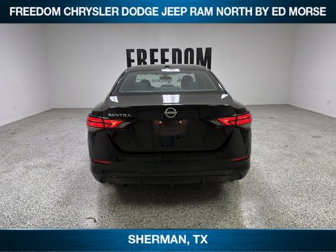 Used 2025 Nissan Sentra SV w/ All-Weather Package FWD image 5