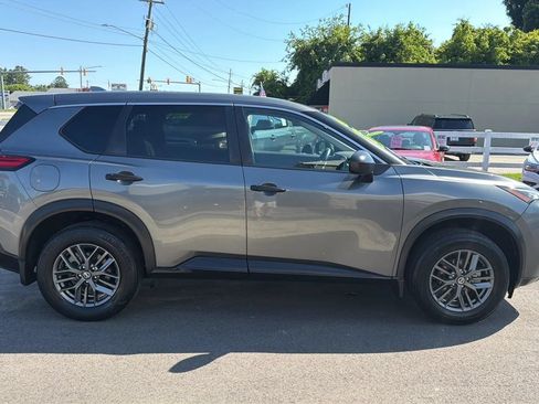 Used 2021 Nissan Rogue S FWD image 6