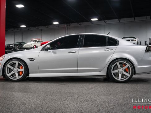 Used 2009 Pontiac G8 GT w/ Premium Package RWD image 2