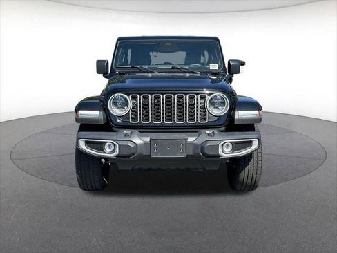 Certified 2025 Jeep Wrangler Unlimited Sahara AWD/4WD image 9