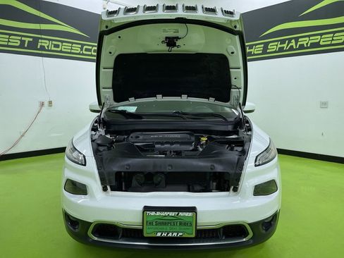 Used 2017 Jeep Cherokee Limited image 4