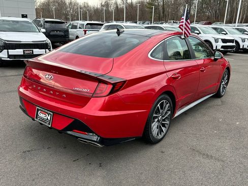 Used 2021 Hyundai Sonata Limited w/ Preferred Accessory Package FWD image 4