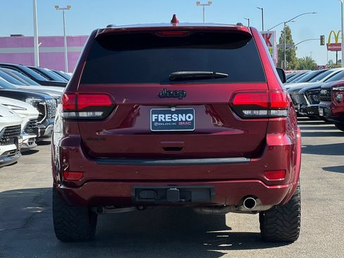 Used 2021 Jeep Grand Cherokee Laredo X AWD/4WD image 5