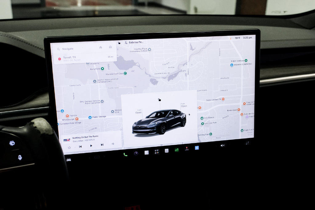 Used 2023 Tesla Model S AWD/4WD image 19