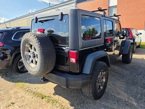 Used 2014 Jeep Wrangler Unlimited Sport w/ Connectivity Group AWD/4WD image 2