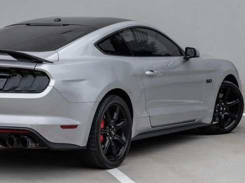 Used 2019 Ford Mustang GT Premium w/ Carbon Sport Interior Package RWD image 13