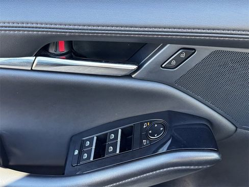 Used 2024 MAZDA MAZDA3 s image 27