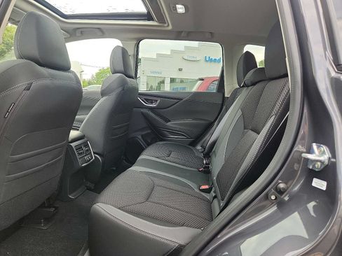Used 2023 Subaru Forester Premium AWD/4WD image 10