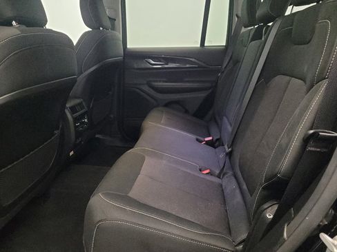 Used 2023 Jeep Grand Cherokee Laredo w/ Luxury Tech Group I image 18