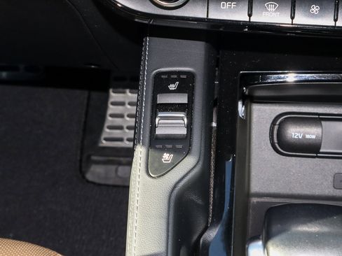 Used 2022 Kia Telluride SX w/ Towing Package image 28