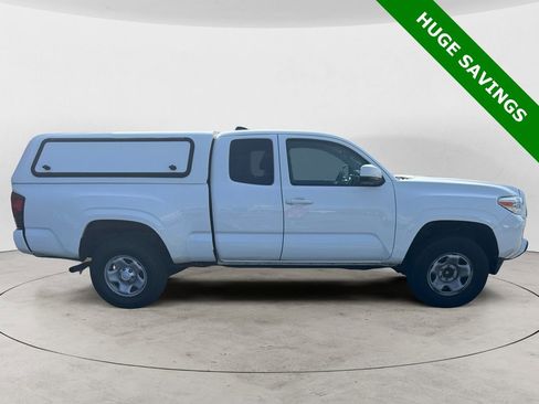 Used 2020 Toyota Tacoma SR image 2