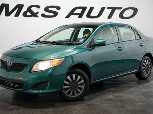 Used 2010 Toyota Corolla LE FWD image 2