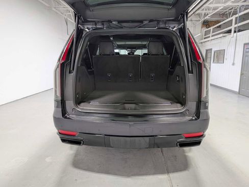 Certified 2023 Cadillac Escalade ESV Sport Platinum w/ Heavy-Duty Trailer Package image 44