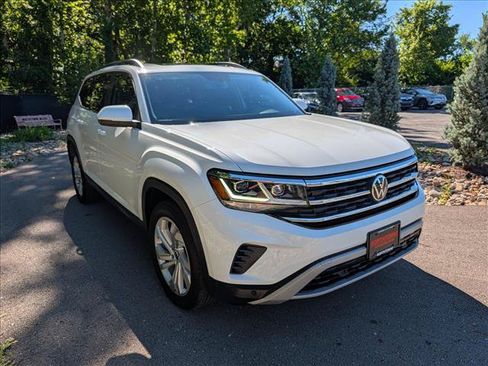 Used 2023 Volkswagen Atlas SE w/ Panoramic Sunroof Package FWD image 7