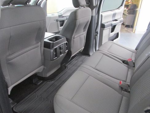Used 2016 Ford F150 XLT w/ Equipment Group 302A Luxury AWD/4WD image 23