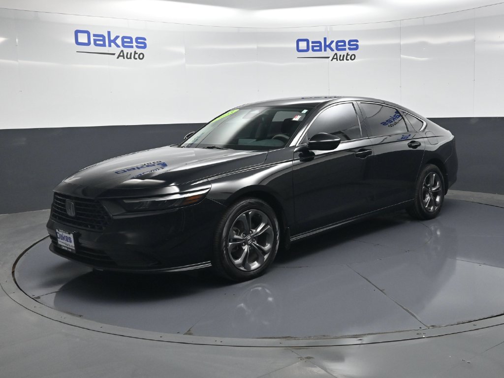 Used 2023 Honda Accord EX image 3