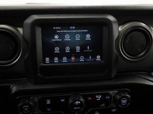 Certified 2022 Jeep Wrangler Sport S image 28