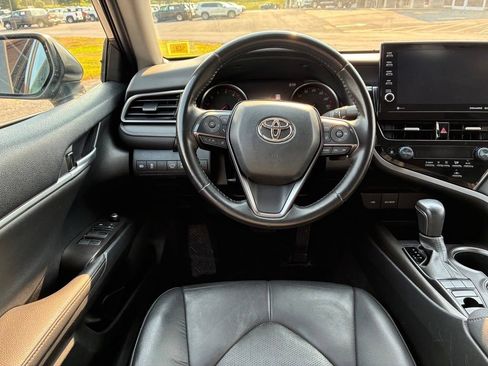 Used 2023 Toyota Camry XSE FWD image 11