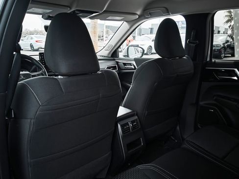 New 2026 Mitsubishi Outlander ES image 18